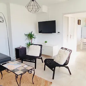 https://le-jardin-arlsien.fr-provencehotel.com